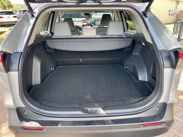 2025 Toyota RAV4 XLE PREMIUM - 22914357 - 4