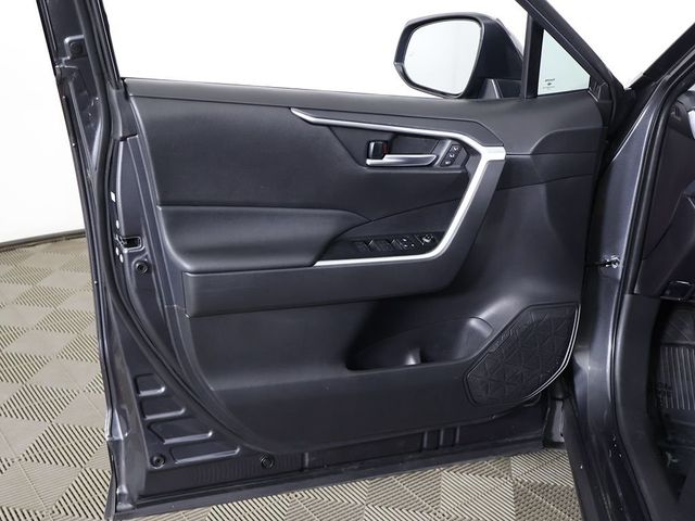 2025 Toyota RAV4 XLE Premium FWD - 23010866 - 24