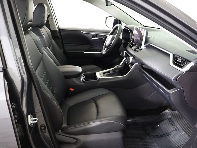 2025 Toyota RAV4 XLE Premium FWD - 23010866 - 33