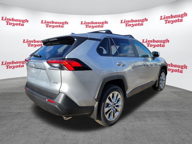 2025 Toyota RAV4 XLE Premium FWD - 22944352 - 11