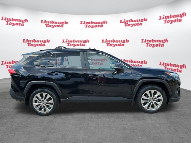 2025 Toyota RAV4 XLE Premium FWD - 23070159 - 20