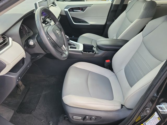 2025 Toyota RAV4 XLE Premium FWD - 23070159 - 4