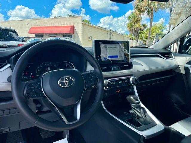 2025 Toyota RAV4 XLE Premium FWD - 22914357 - 12