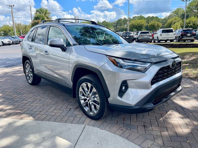 2025 Toyota RAV4 XLE Premium FWD - 22914357 - 7