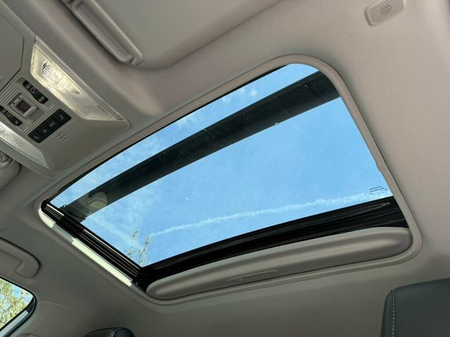 2025 Toyota RAV4 XLE Premium FWD - 22952014 - 6