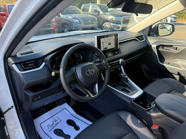 2025 Toyota RAV4 XLE Premium FWD - 22975819 - 2