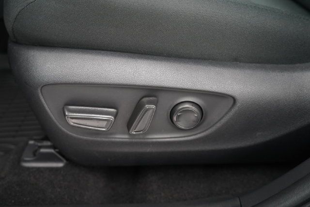 2025 Toyota RAV4 Hybrid XLE - 23084416 - 11