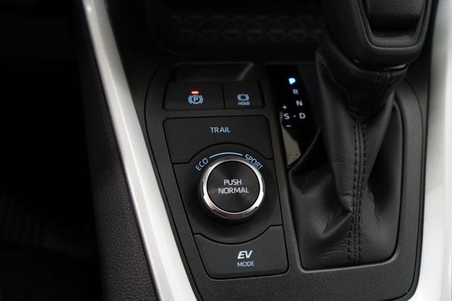 2025 Toyota RAV4 Hybrid XLE - 23084416 - 31