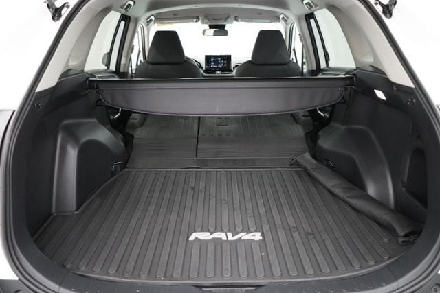2025 Toyota RAV4 Hybrid XLE - 23084416 - 37