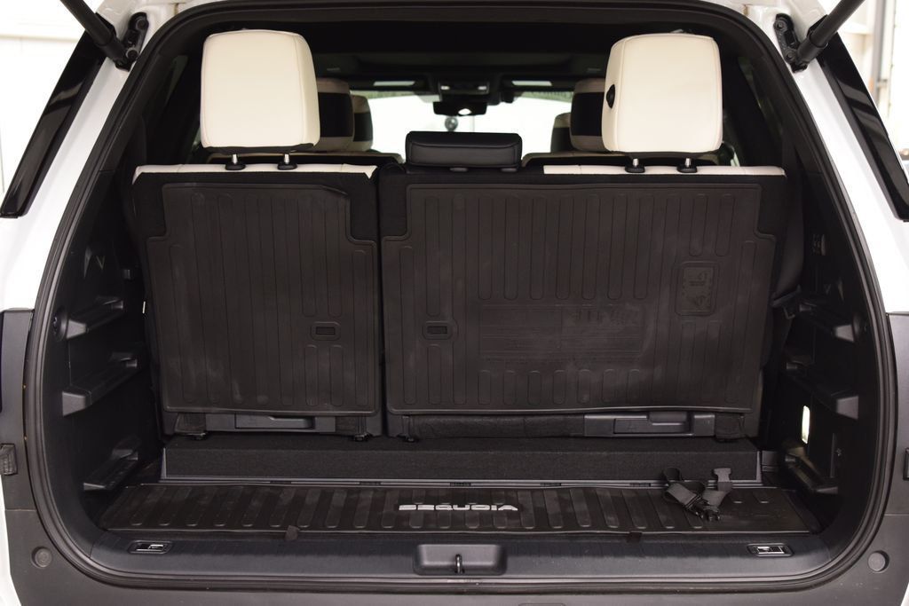 2025 Toyota Sequoia Capstone 4WD - 23031638 - 23