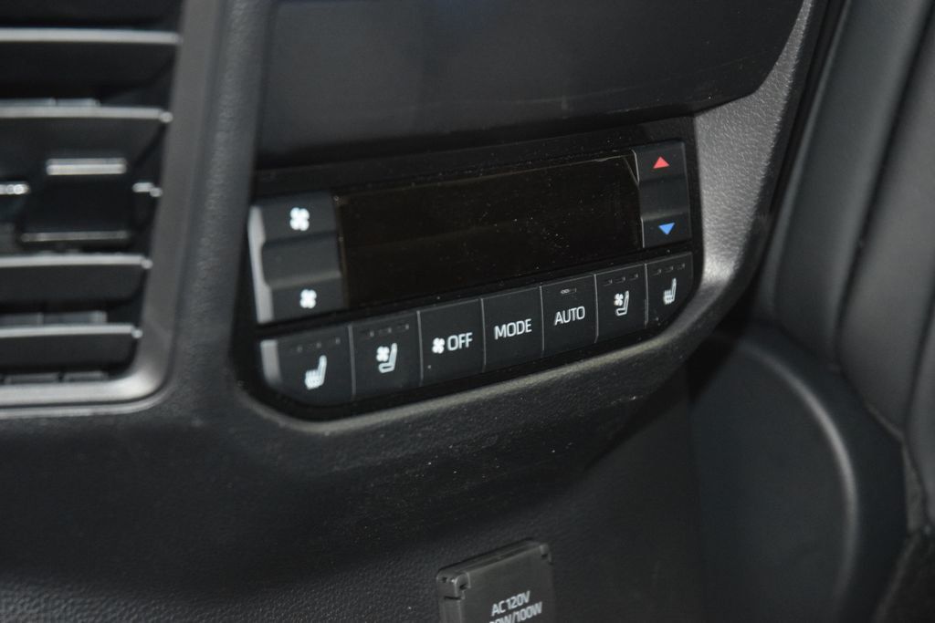 2025 Toyota Sequoia Capstone 4WD - 23031638 - 45