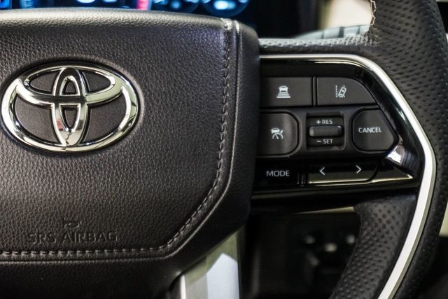 2025 Toyota Sequoia Capstone 4WD - 23029388 - 17