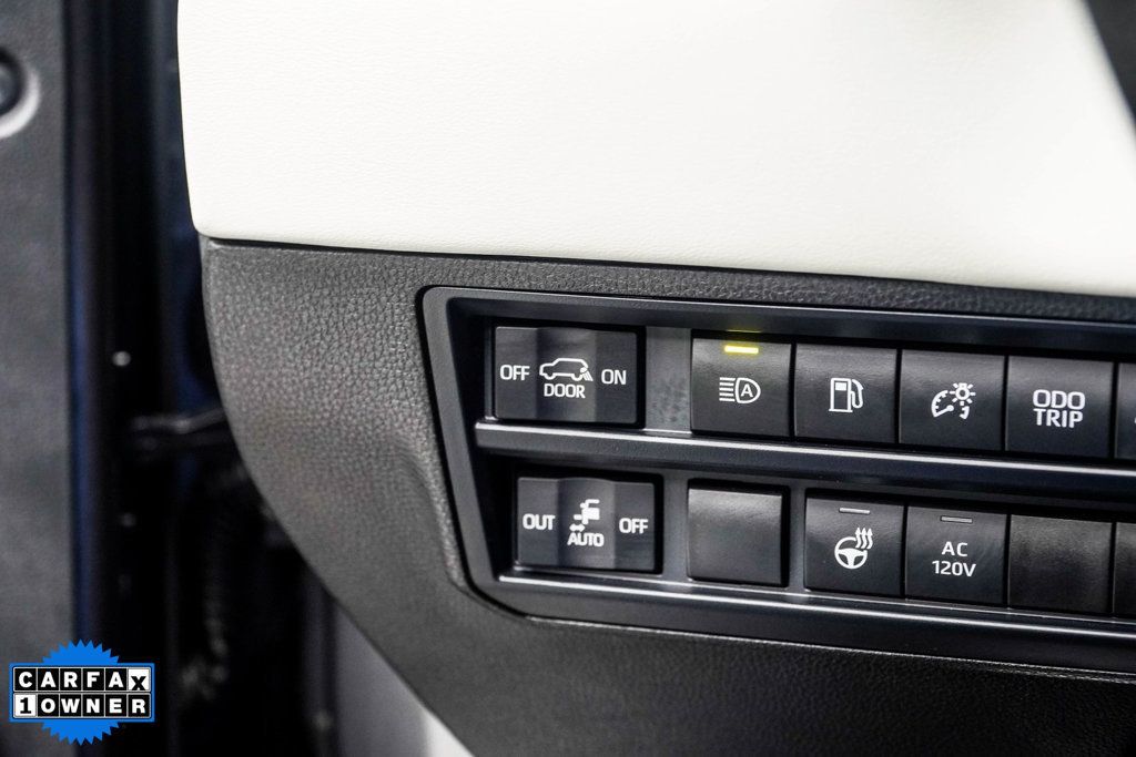 2025 Toyota Sequoia Capstone photo 29