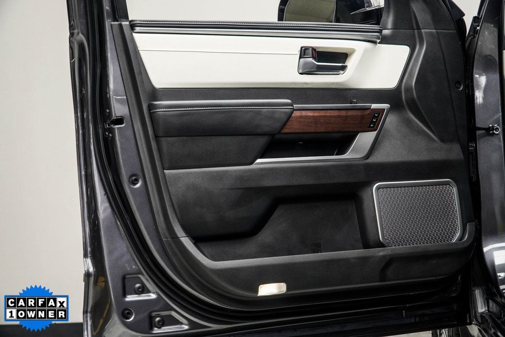 2025 Toyota Sequoia Capstone photo 31