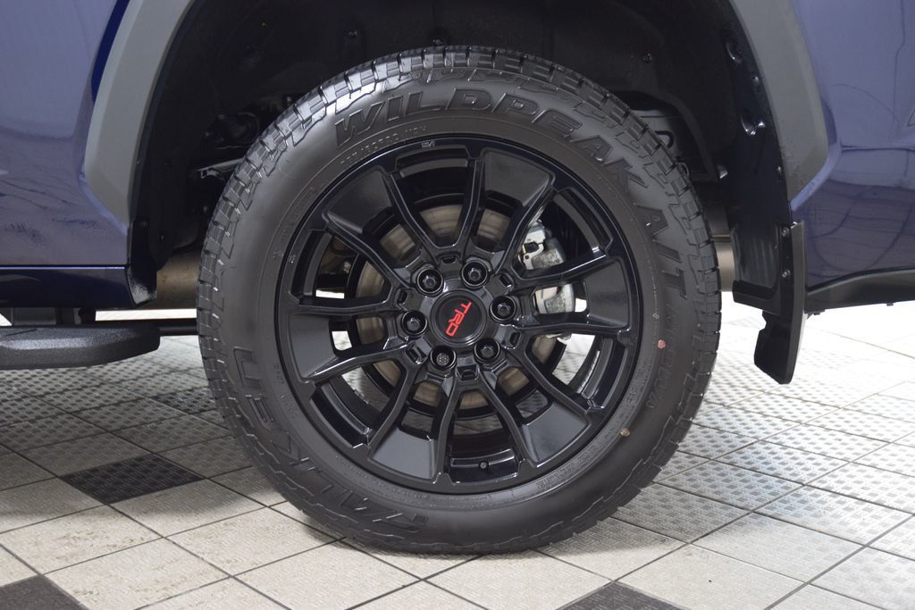 2025 Toyota Sequoia Limited 4WD - 23057616 - 28