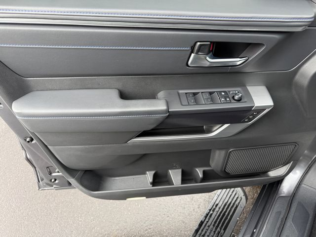 2025 Toyota Sequoia Platinum 4WD - 22991231 - 2