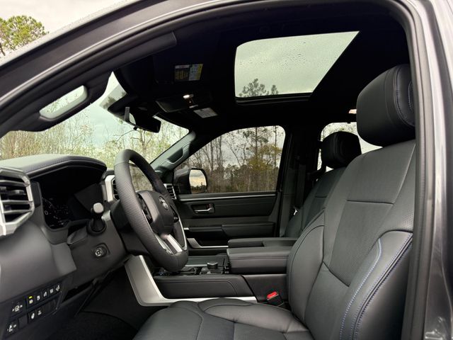 2025 Toyota Sequoia Platinum 4WD - 22991231 - 4