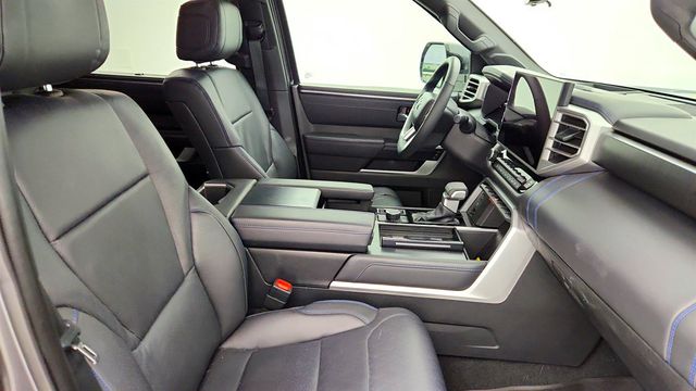 2025 Toyota Sequoia Platinum 4WD - 22962872 - 24