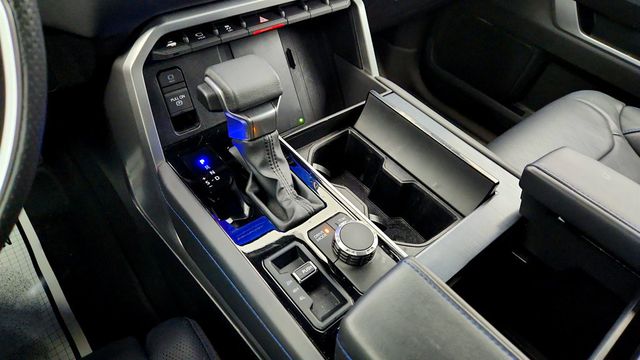 2025 Toyota Sequoia Platinum 4WD with Power Extending Running Boards - 22962872 - 16