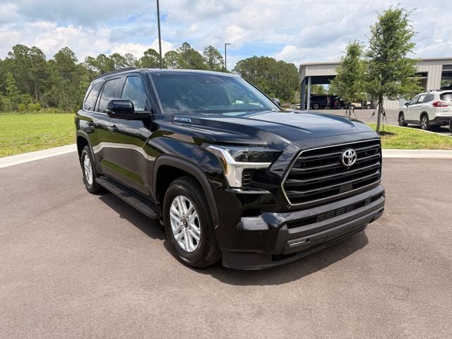 2025 Toyota Sequoia SR5 4WD - 23026496 - 16