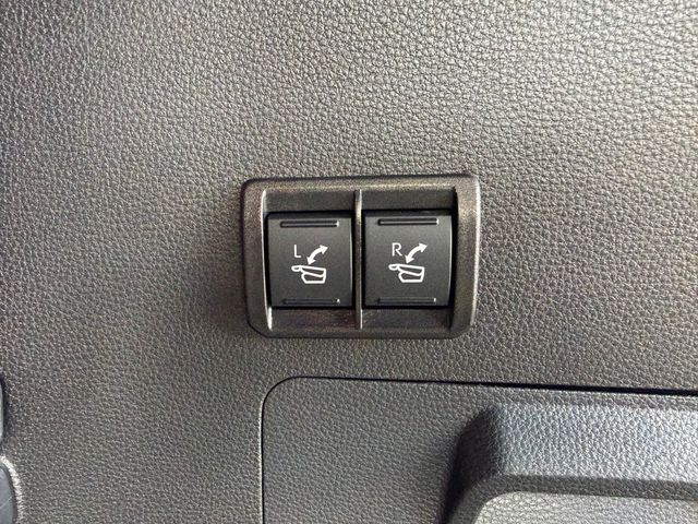 2025 Toyota Sequoia TRD Pro 4WD - 22993125 - 31