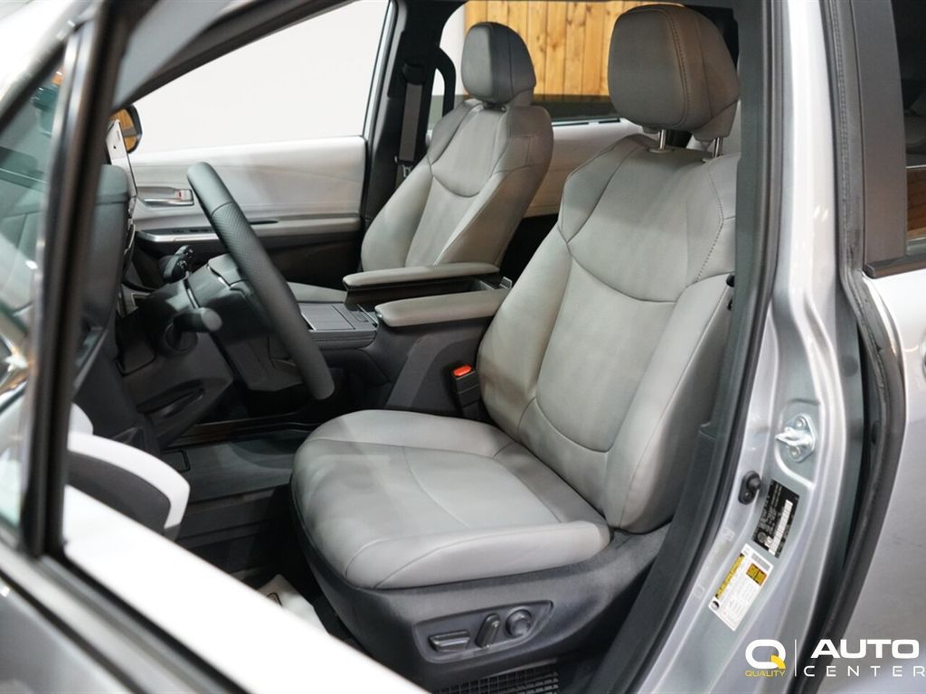 2025 Toyota Sienna  - 22956976 - 11