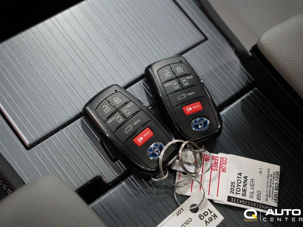 2025 Toyota Sienna  - 22956976 - 24