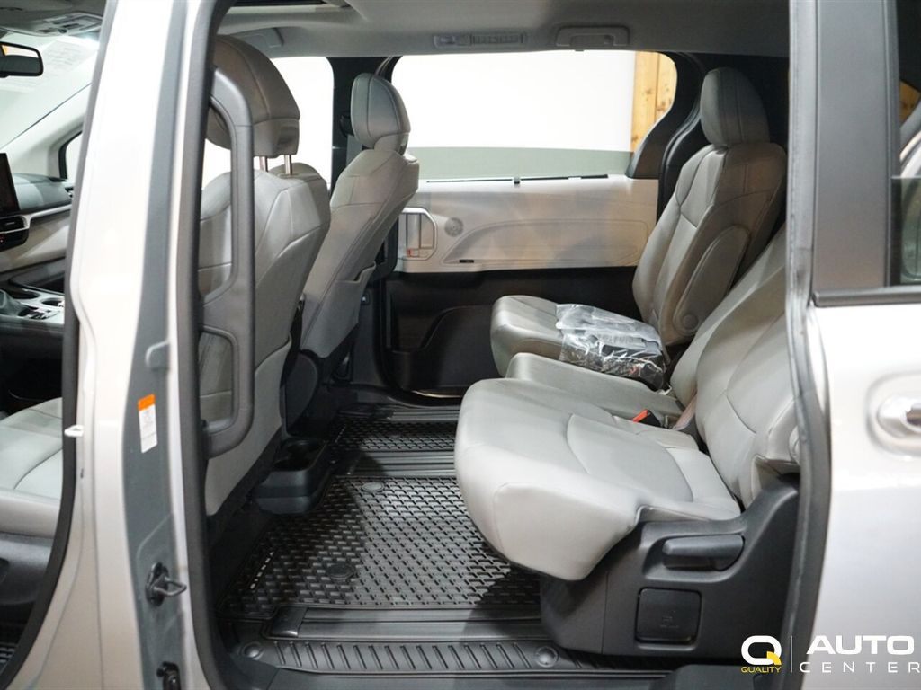 2025 Toyota Sienna  - 22956976 - 26