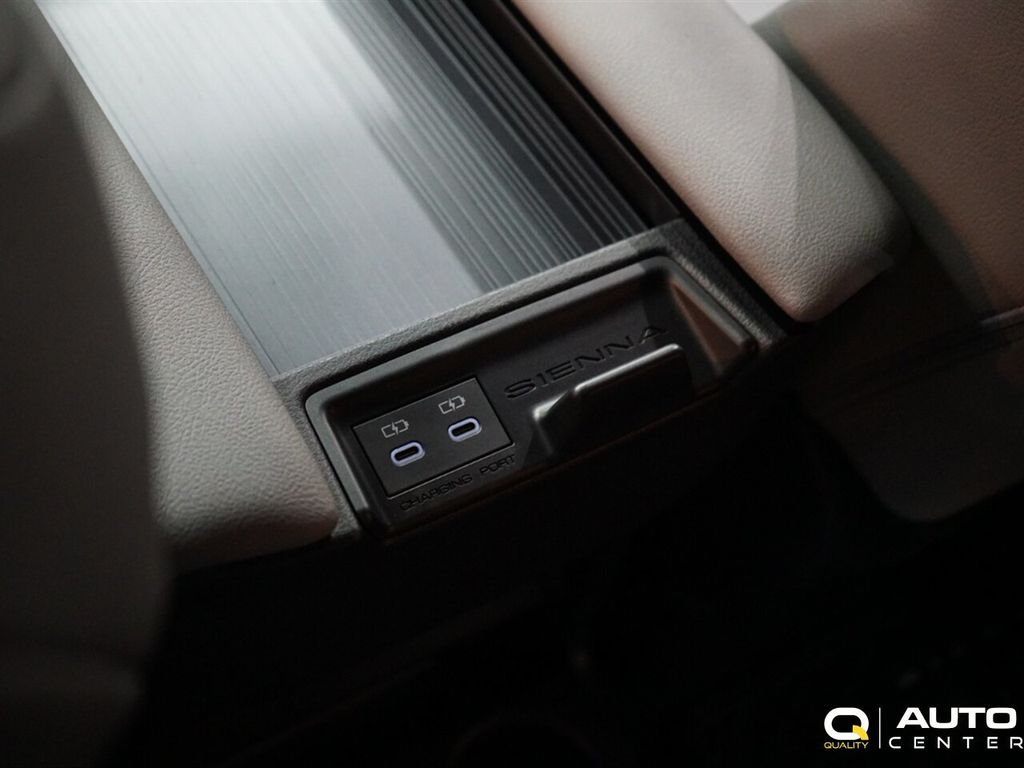 2025 Toyota Sienna  - 22956976 - 28