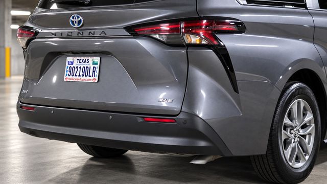2025 Toyota Sienna 2025 Toyota Sienna XLE FWD Hybrid - 23085339 - 42