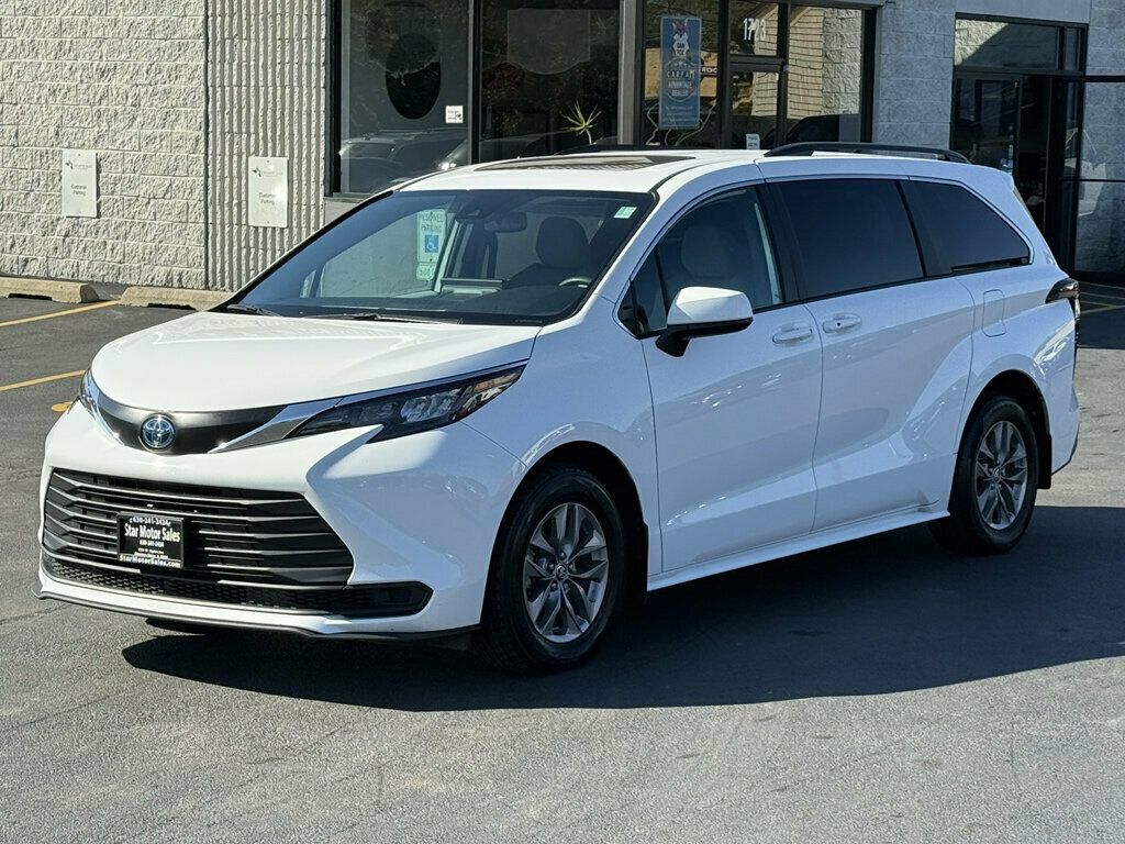 2025 Toyota Sienna LE AWD 8-Passenger - 23095617 - 10