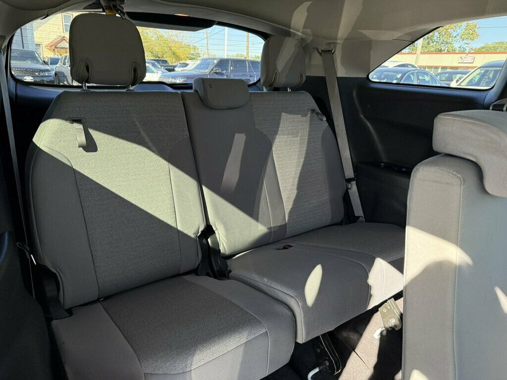 2025 Toyota Sienna LE AWD 8-Passenger - 23095617 - 16