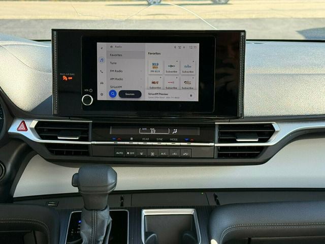 2025 Toyota Sienna LE AWD 8-Passenger - 23095617 - 22