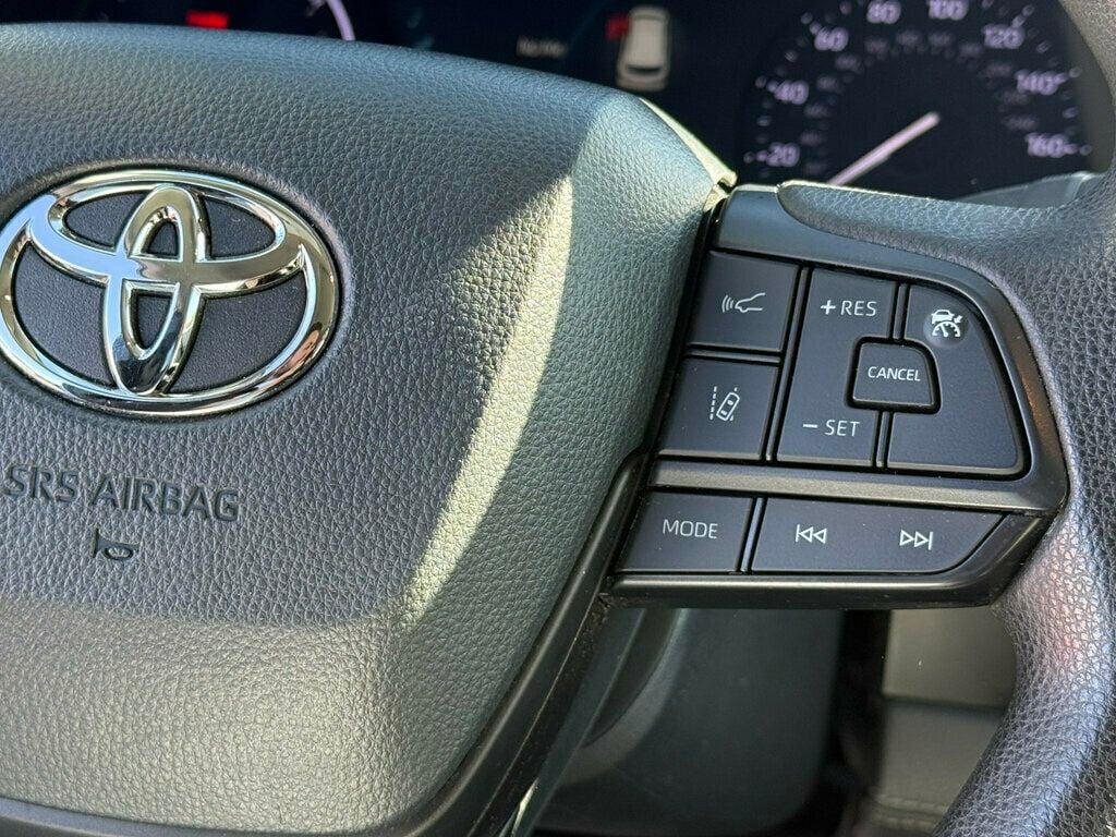 2025 Toyota Sienna LE AWD 8-Passenger - 23095617 - 25