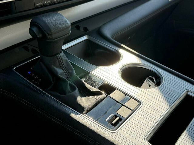 2025 Toyota Sienna LE AWD 8-Passenger - 23095617 - 30