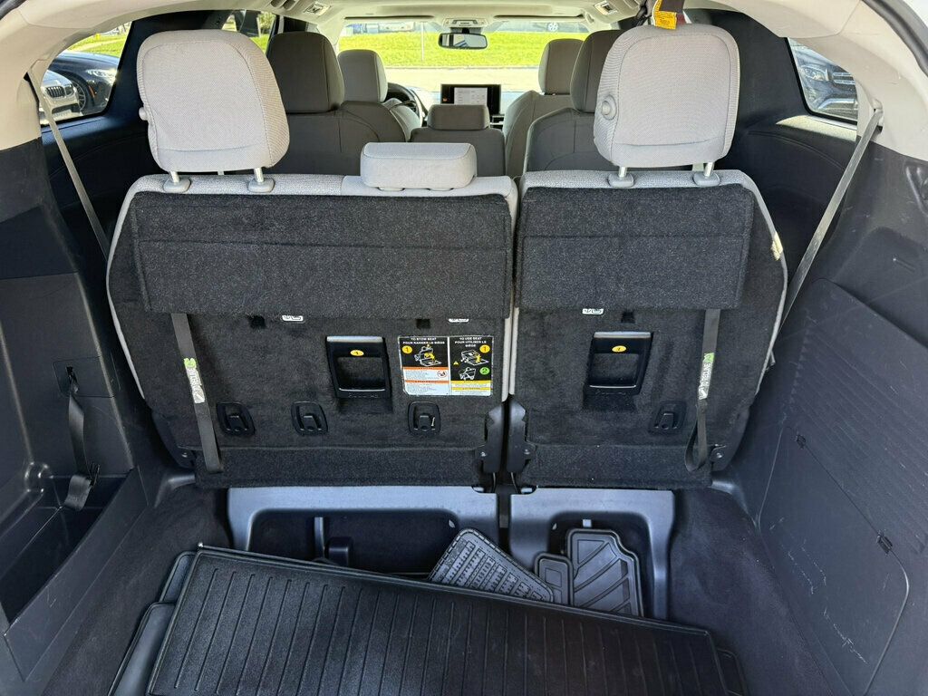 2025 Toyota Sienna LE AWD 8-Passenger - 23095617 - 34