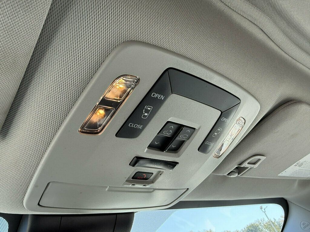 2025 Toyota Sienna LE AWD 8-Passenger - 23095617 - 35