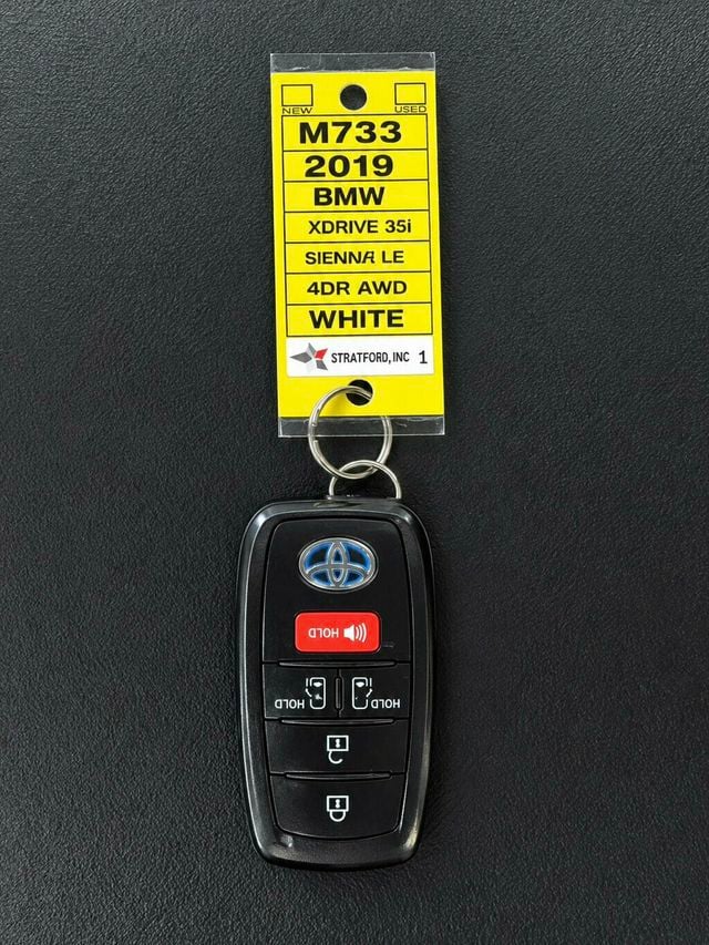 2025 Toyota Sienna LE AWD 8-Passenger - 23095617 - 37