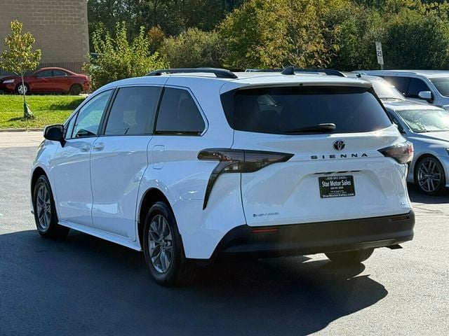 2025 Toyota Sienna LE AWD 8-Passenger - 23095617 - 3