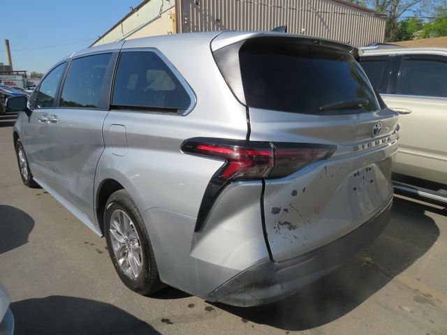 2025 Toyota Sienna LE AWD 8-Passenger(clear title) - 23022475 - 6