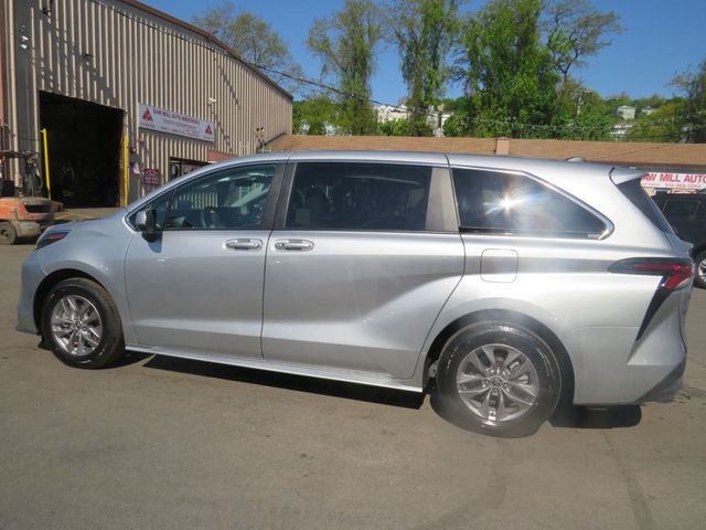 2025 Toyota Sienna LE AWD 8-Passenger(clear title) - 23022475 - 7