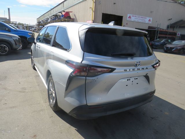 2025 Toyota Sienna LE AWD 8-Passenger(clear title) - 23100871 - 5