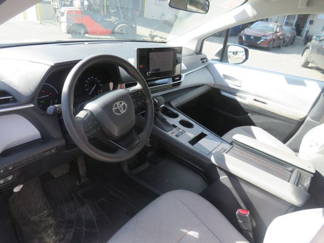 2025 Toyota Sienna LE AWD 8-Passenger(clear title) - 23100871 - 8