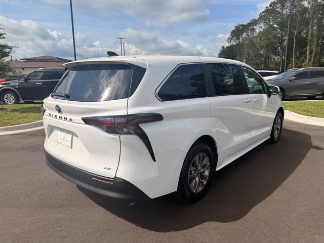 2025 Toyota Sienna LE FWD 8-Passenger - 23023181 - 12