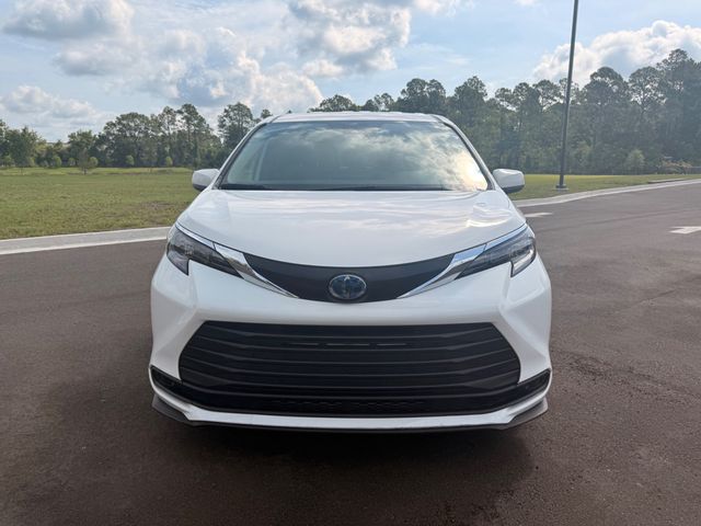 2025 Toyota Sienna LE FWD 8-Passenger - 23023181 - 14