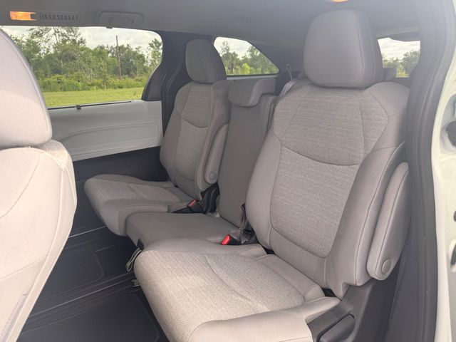 2025 Toyota Sienna LE FWD 8-Passenger - 23023181 - 6