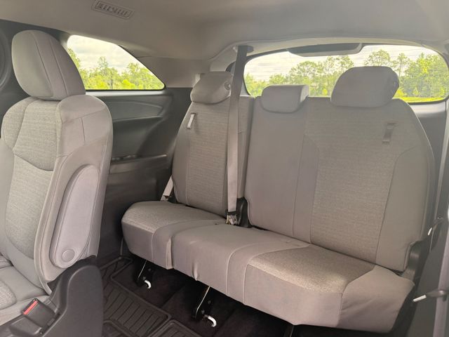 2025 Toyota Sienna LE FWD 8-Passenger - 23023181 - 7