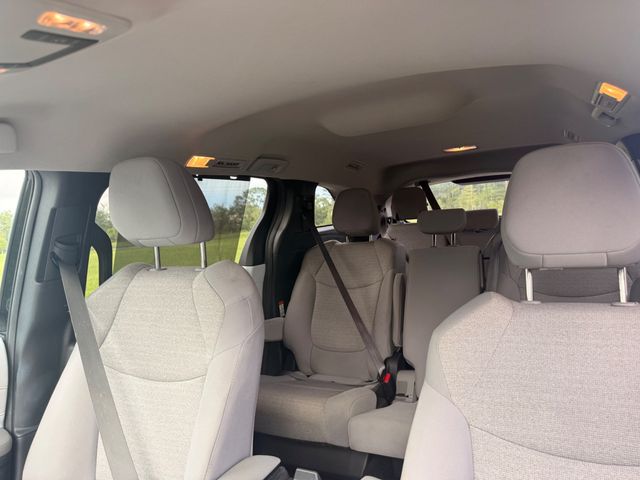 2025 Toyota Sienna LE FWD 8-Passenger - 23079953 - 10