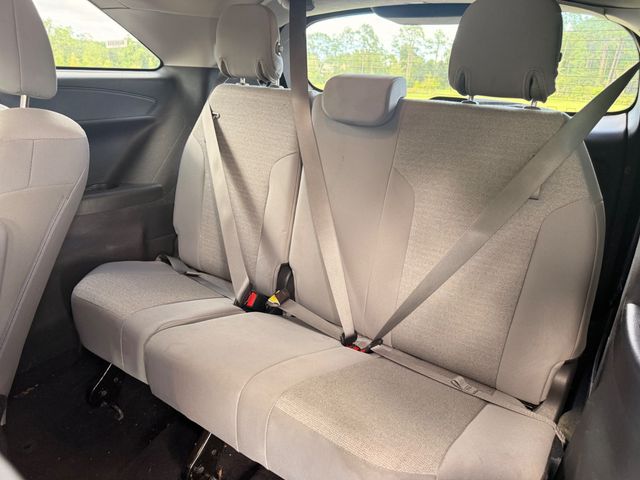 2025 Toyota Sienna LE FWD 8-Passenger - 23079953 - 12