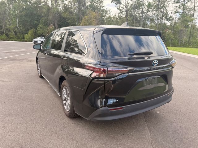 2025 Toyota Sienna LE FWD 8-Passenger - 23079953 - 15